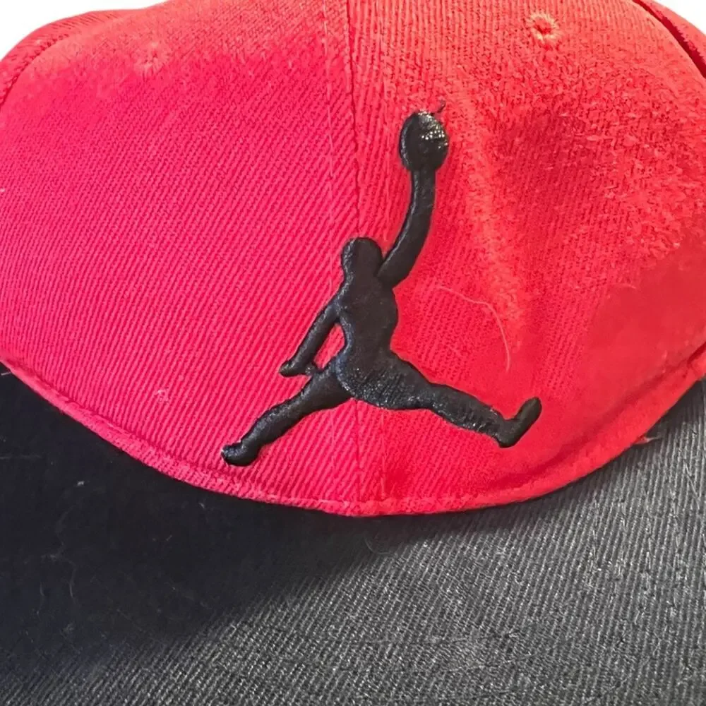 AIR JORDAN Snap Back Hat NEW ERA FITS Red Black FAST SHIPPING 1638-15